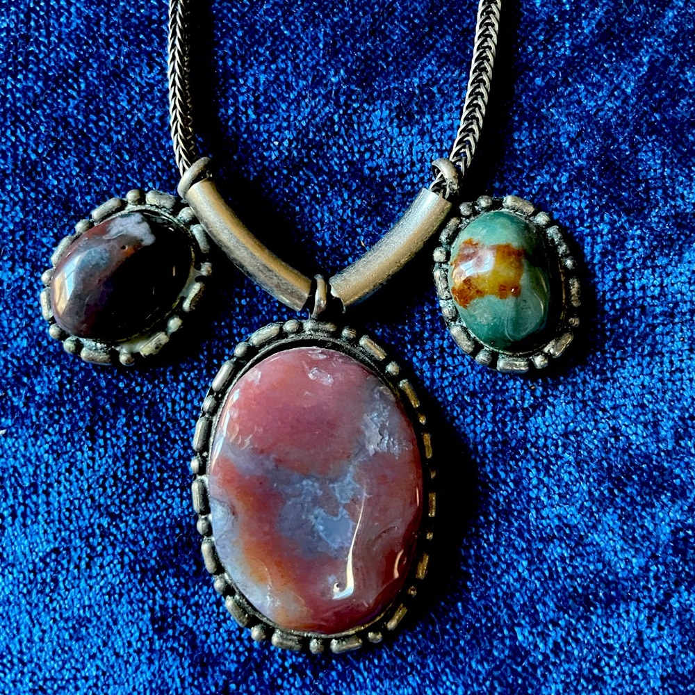 Agate stone necklace